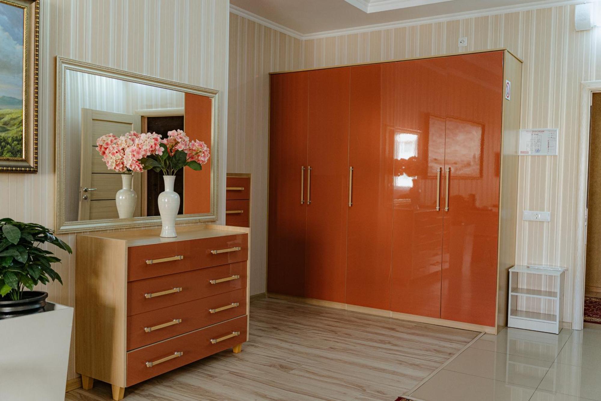 Union Plaza Hotel Astana Ngoại thất bức ảnh