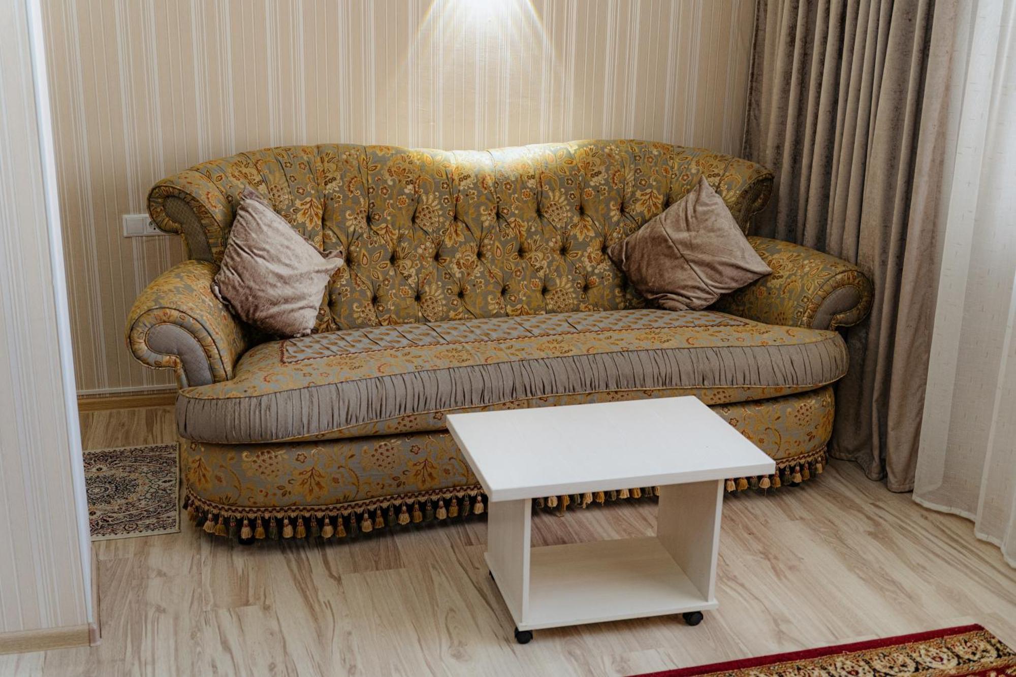 Union Plaza Hotel Astana Ngoại thất bức ảnh
