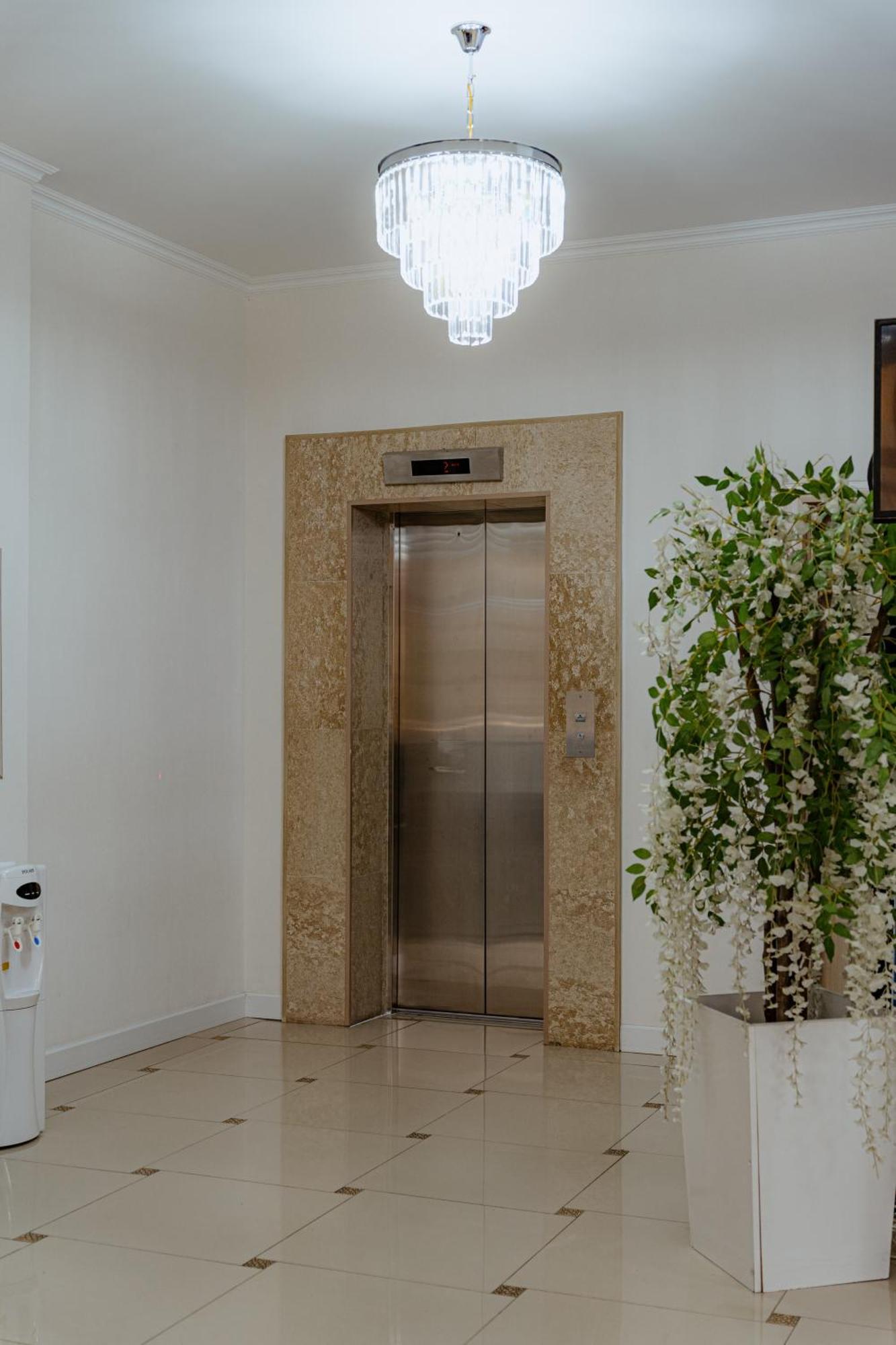 Union Plaza Hotel Astana Ngoại thất bức ảnh