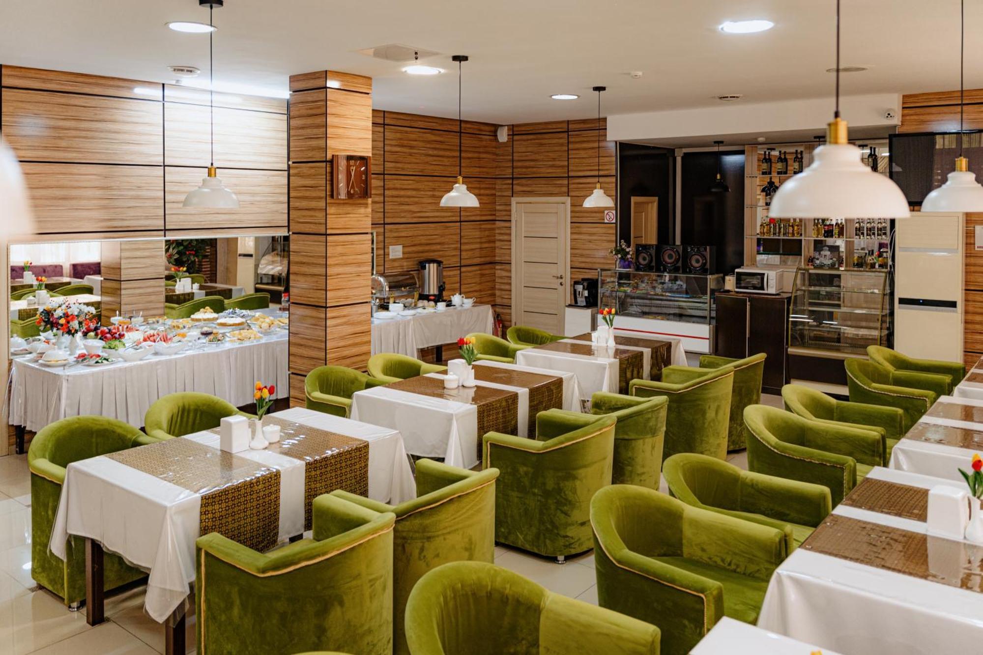 Union Plaza Hotel Astana Ngoại thất bức ảnh