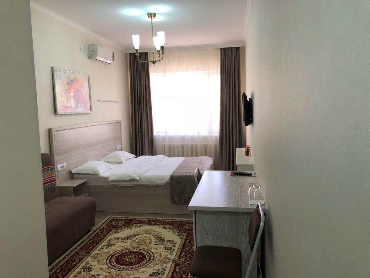 Union Plaza Hotel Astana Ngoại thất bức ảnh