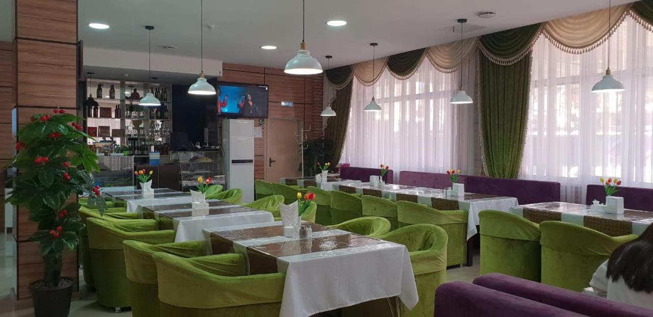 Union Plaza Hotel Astana Ngoại thất bức ảnh