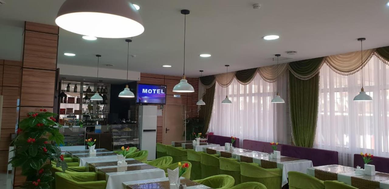 Union Plaza Hotel Astana Ngoại thất bức ảnh